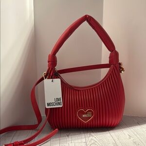 Love Moschino Red Ribbed Shoulder Bag